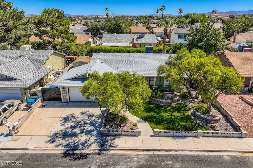 6191 La Palma, Las Vegas, NV 89118