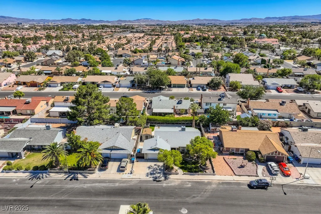 6191 La Palma, Las Vegas, NV 89118