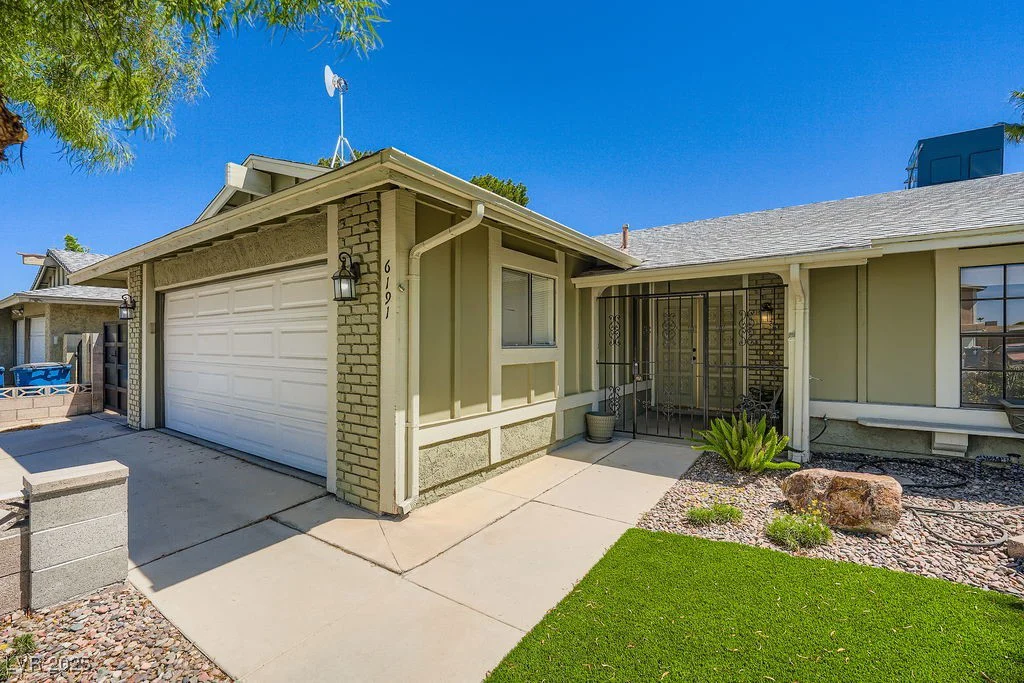 6191 La Palma, Las Vegas, NV 89118