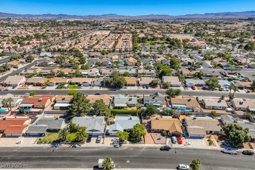 6191 La Palma, Las Vegas, NV 89118