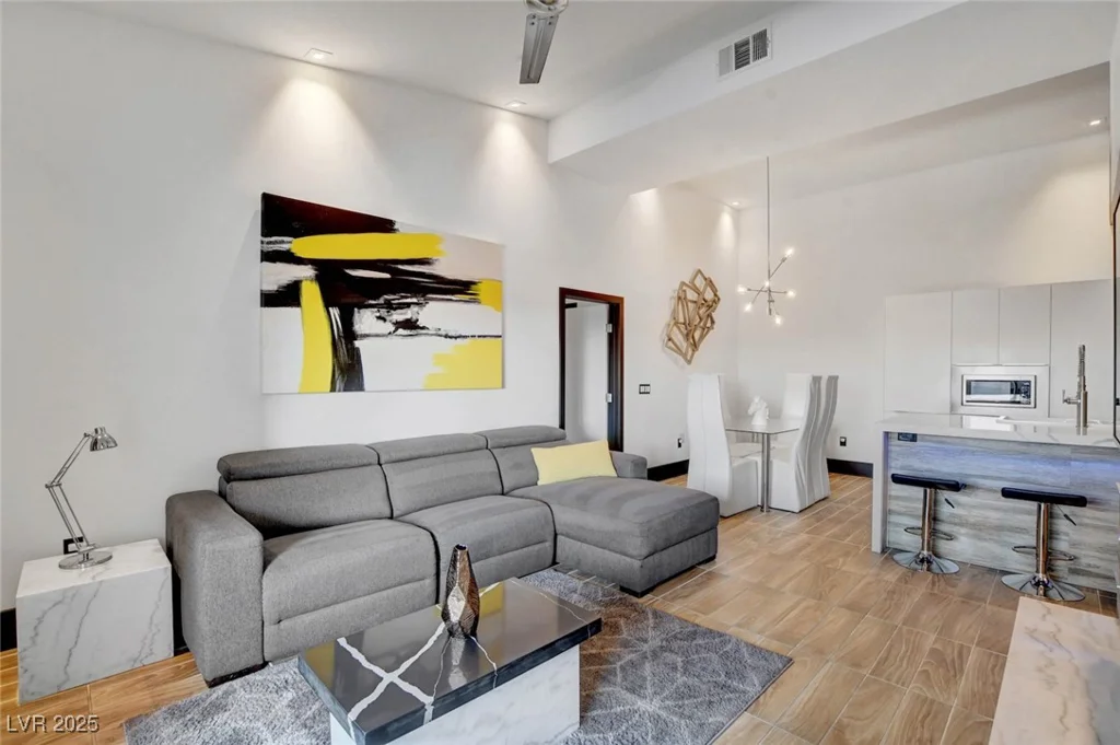700 Carnegie, Henderson, NV 89052