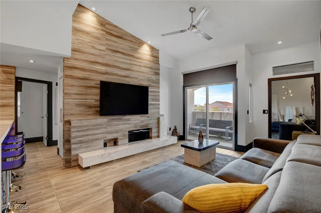 700 Carnegie, Henderson, NV 89052