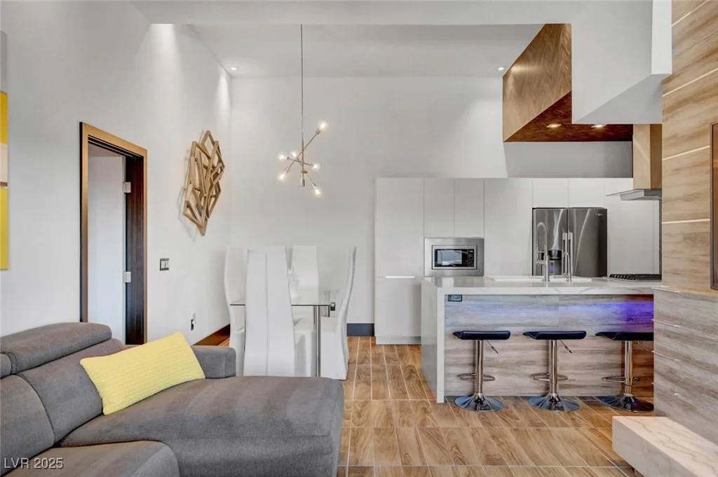 700 Carnegie, Henderson, NV 89052