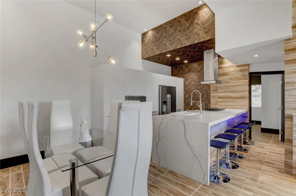 700 Carnegie, Henderson, NV 89052