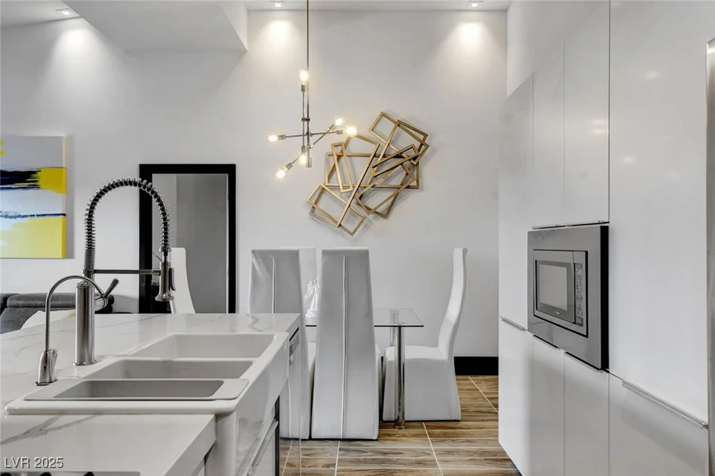 700 Carnegie, Henderson, NV 89052