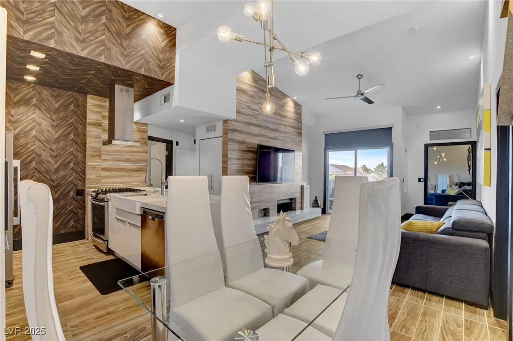 700 Carnegie, Henderson, NV 89052