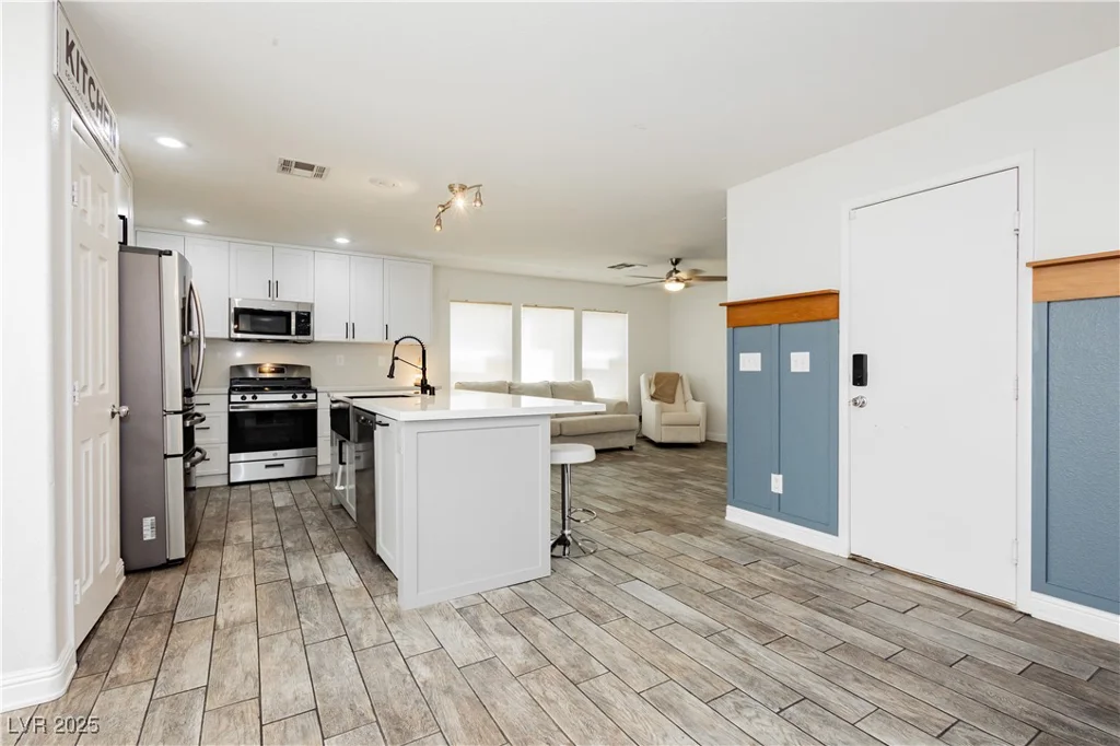 551 Swiss Cottage, Las Vegas, NV 89178