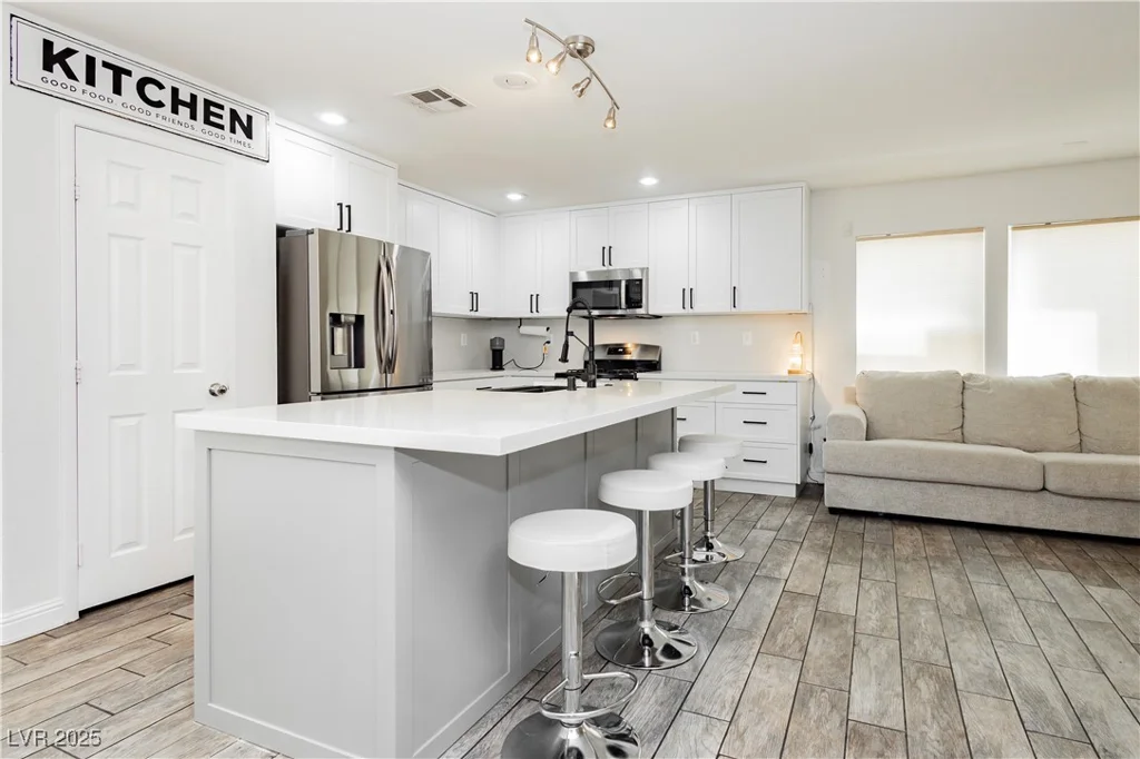 551 Swiss Cottage, Las Vegas, NV 89178