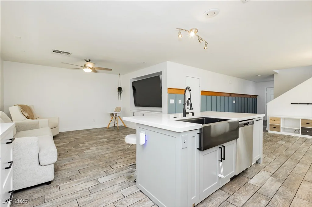 551 Swiss Cottage, Las Vegas, NV 89178
