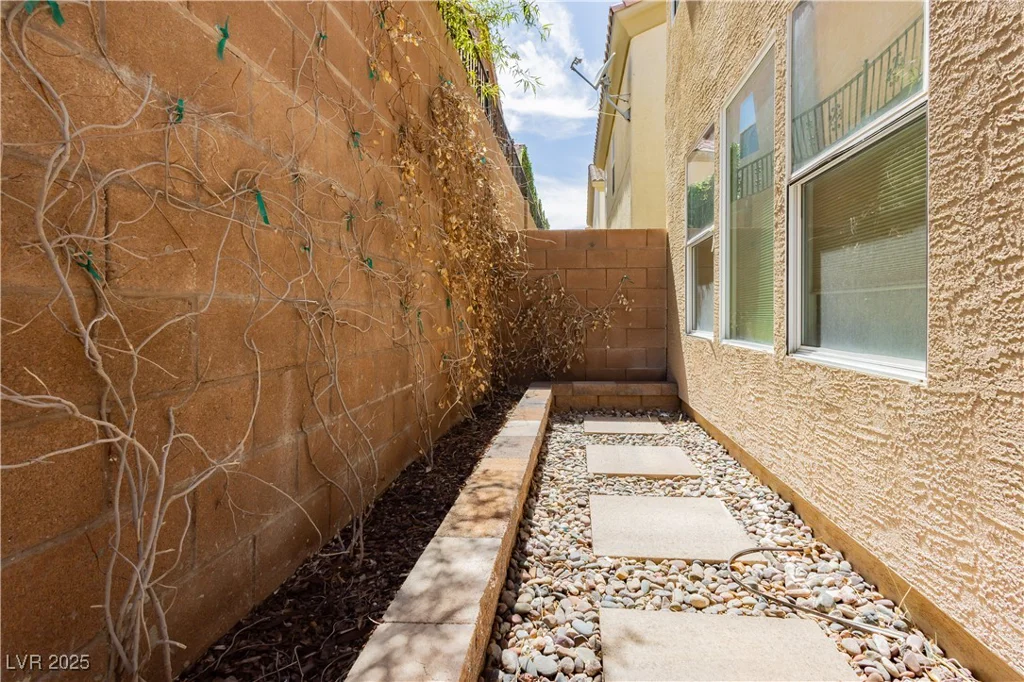 551 Swiss Cottage, Las Vegas, NV 89178
