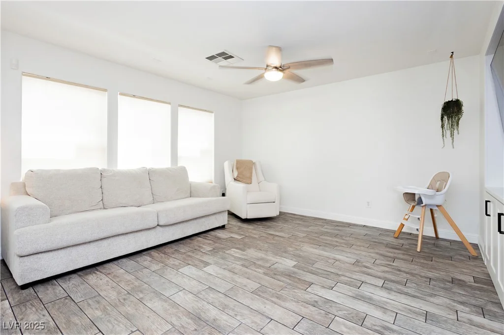 551 Swiss Cottage, Las Vegas, NV 89178