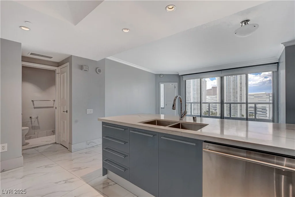 222 Karen, Las Vegas, NV 89109