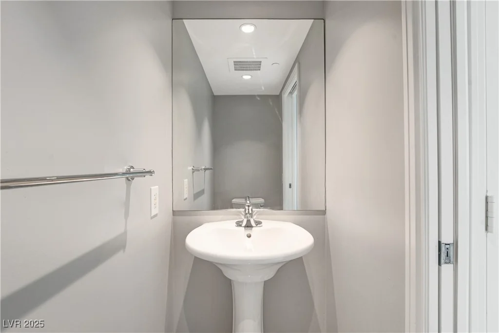222 Karen, Las Vegas, NV 89109