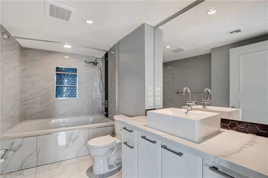222 Karen, Las Vegas, NV 89109