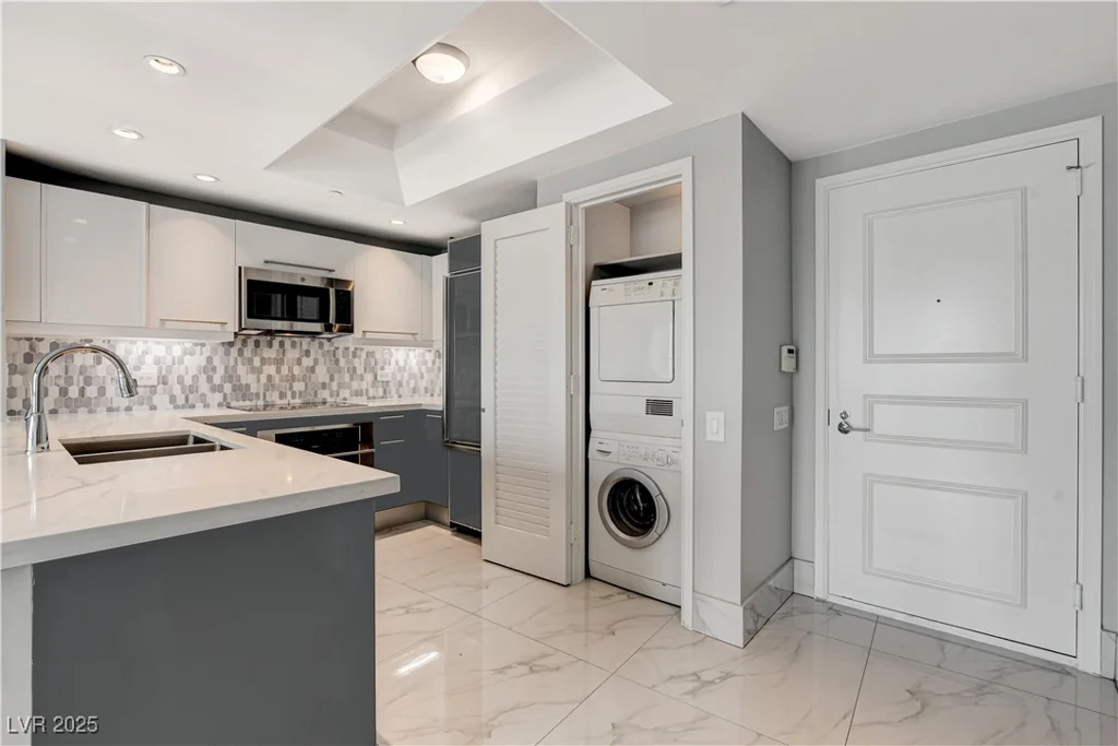 222 Karen, Las Vegas, NV 89109