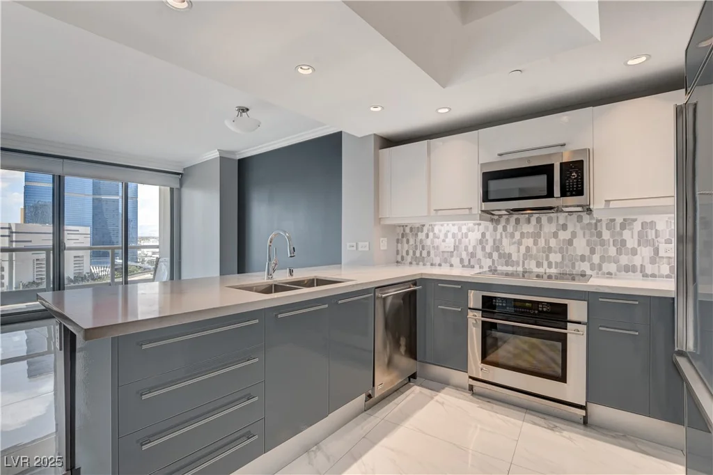 222 Karen, Las Vegas, NV 89109