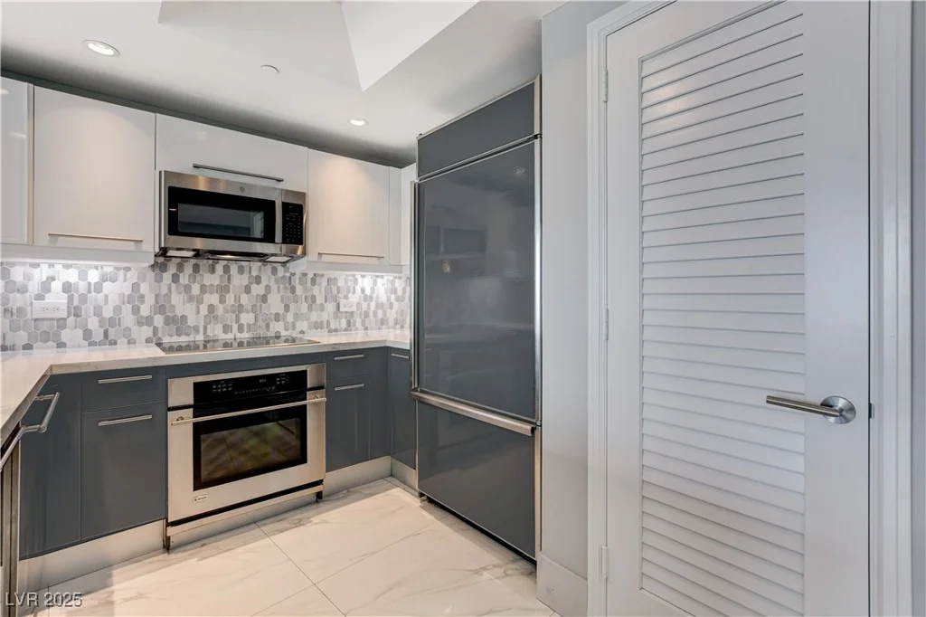 222 Karen, Las Vegas, NV 89109