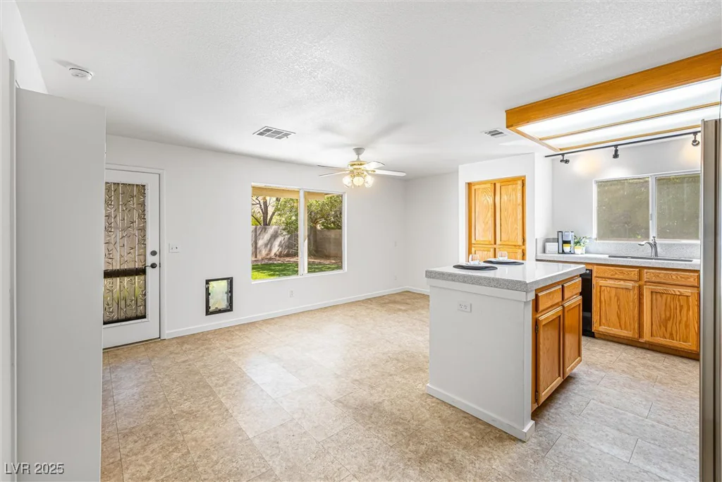8304 Classic Villa, Las Vegas, NV 89128