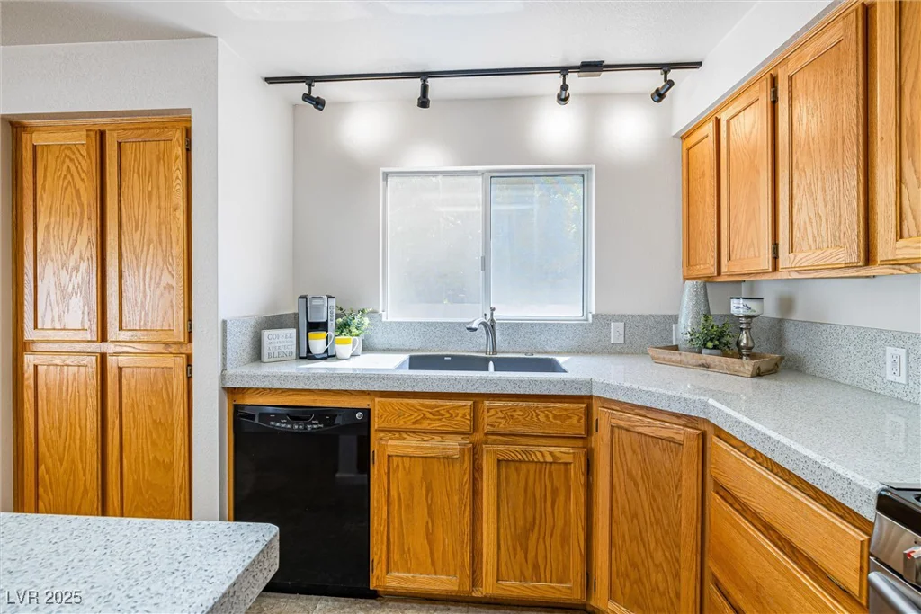 8304 Classic Villa, Las Vegas, NV 89128