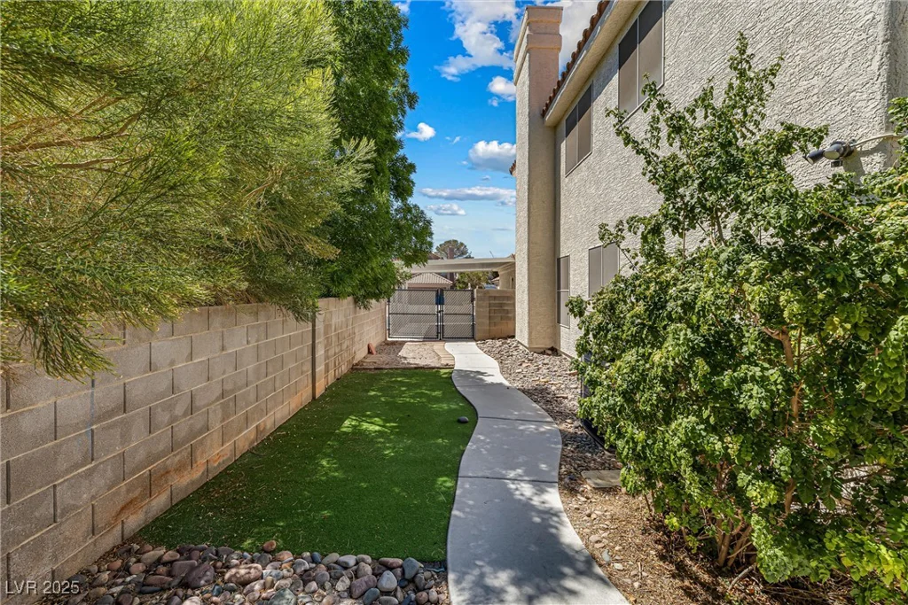 8304 Classic Villa, Las Vegas, NV 89128