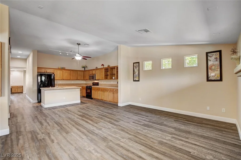 8309 Spanish Meadows, Las Vegas, NV 89131