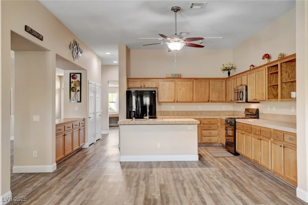 8309 Spanish Meadows, Las Vegas, NV 89131