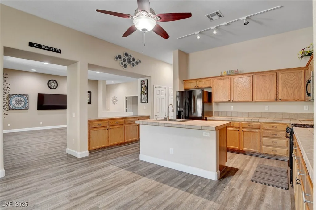 8309 Spanish Meadows, Las Vegas, NV 89131