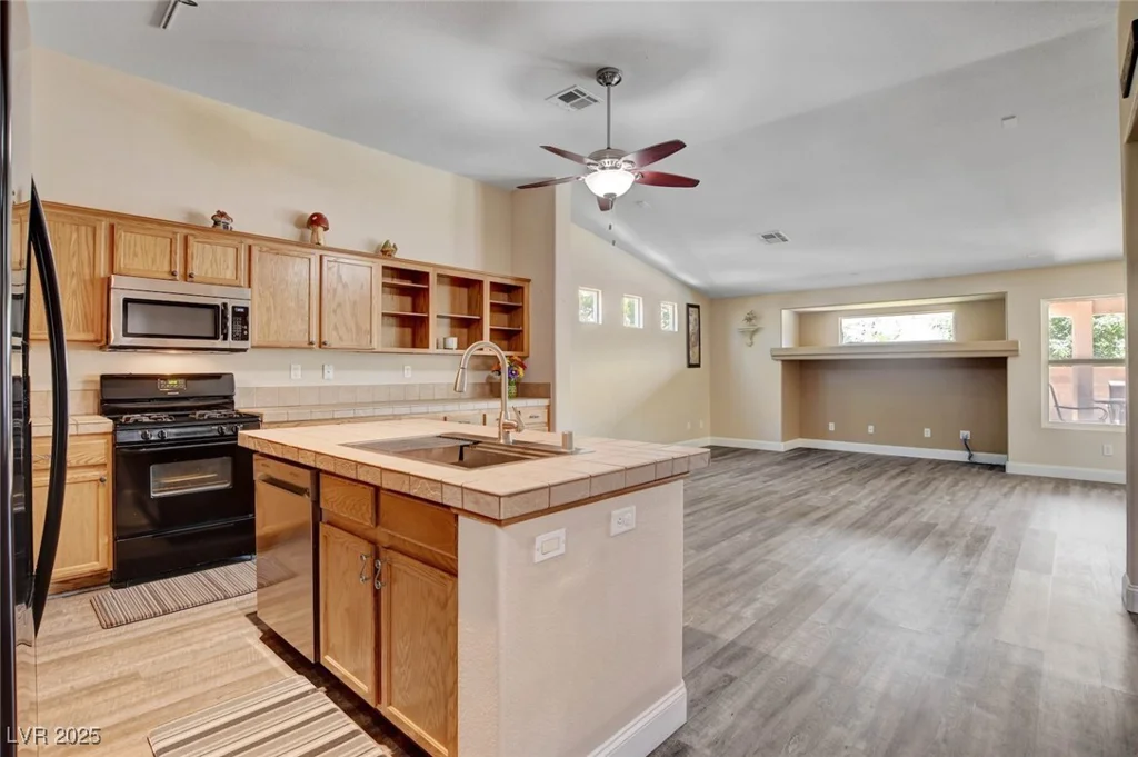 8309 Spanish Meadows, Las Vegas, NV 89131