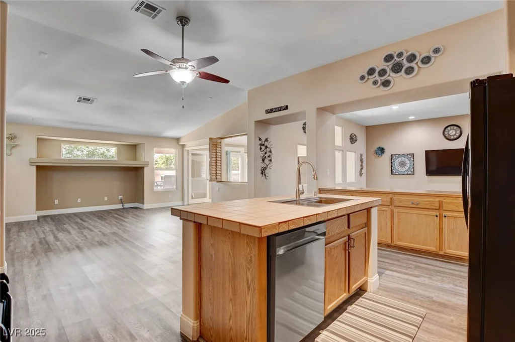 8309 Spanish Meadows, Las Vegas, NV 89131