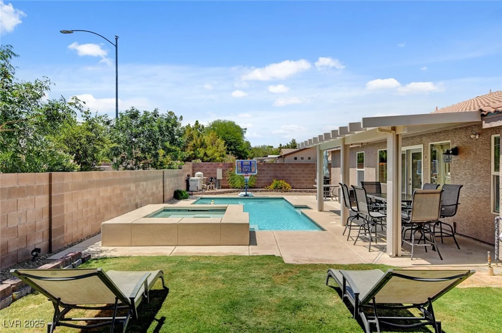 8309 Spanish Meadows, Las Vegas, NV 89131
