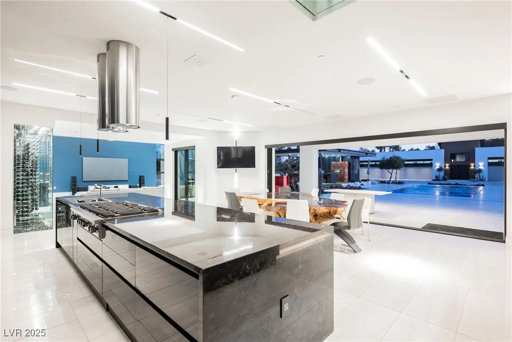 7815 La Madre, Las Vegas, NV 89149