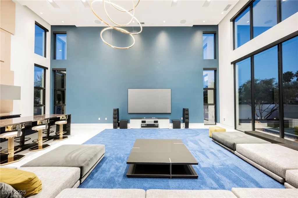 7815 La Madre, Las Vegas, NV 89149