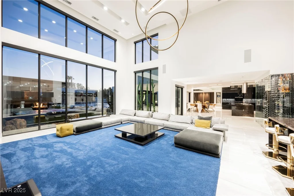 7815 La Madre, Las Vegas, NV 89149