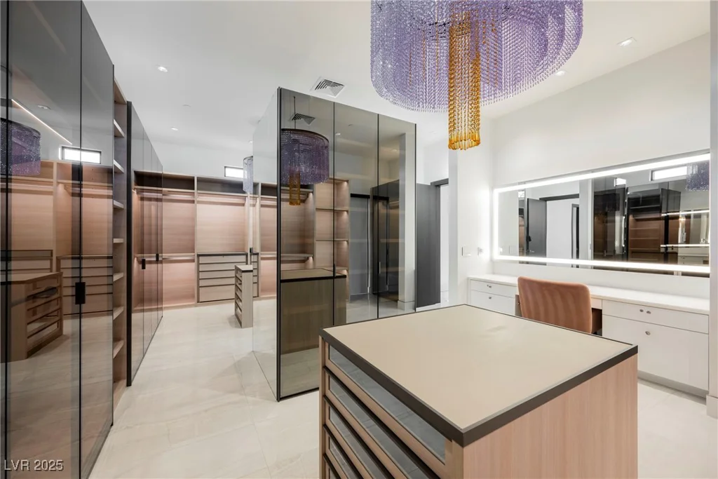 7815 La Madre, Las Vegas, NV 89149