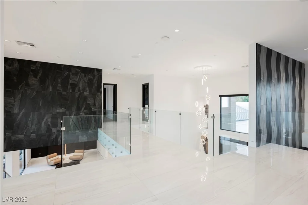 7815 La Madre, Las Vegas, NV 89149