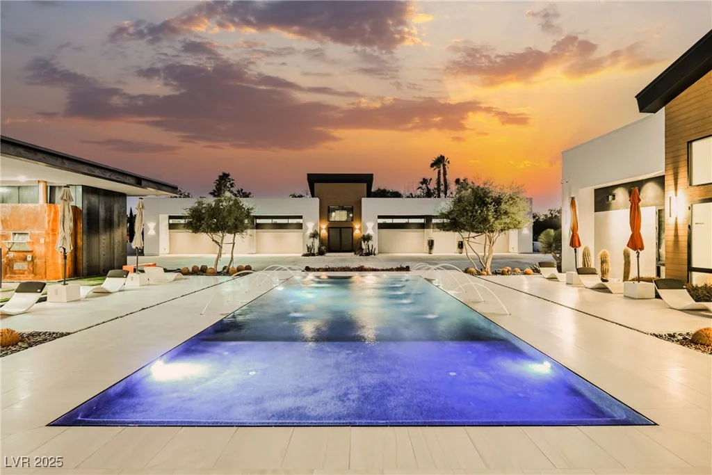 7815 La Madre, Las Vegas, NV 89149