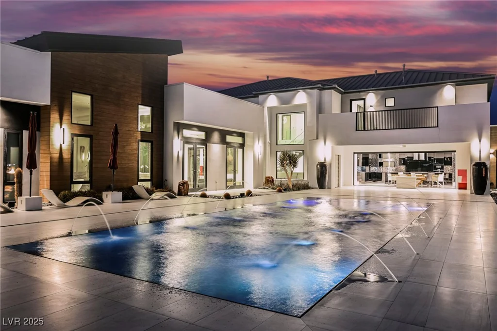 7815 La Madre, Las Vegas, NV 89149