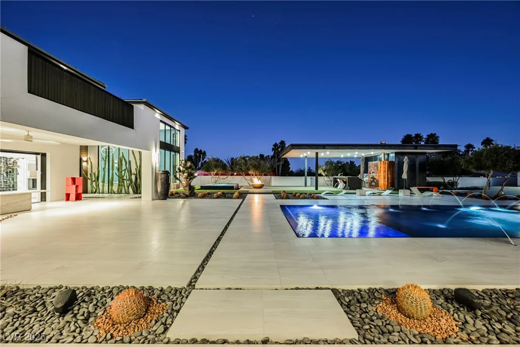 7815 La Madre, Las Vegas, NV 89149