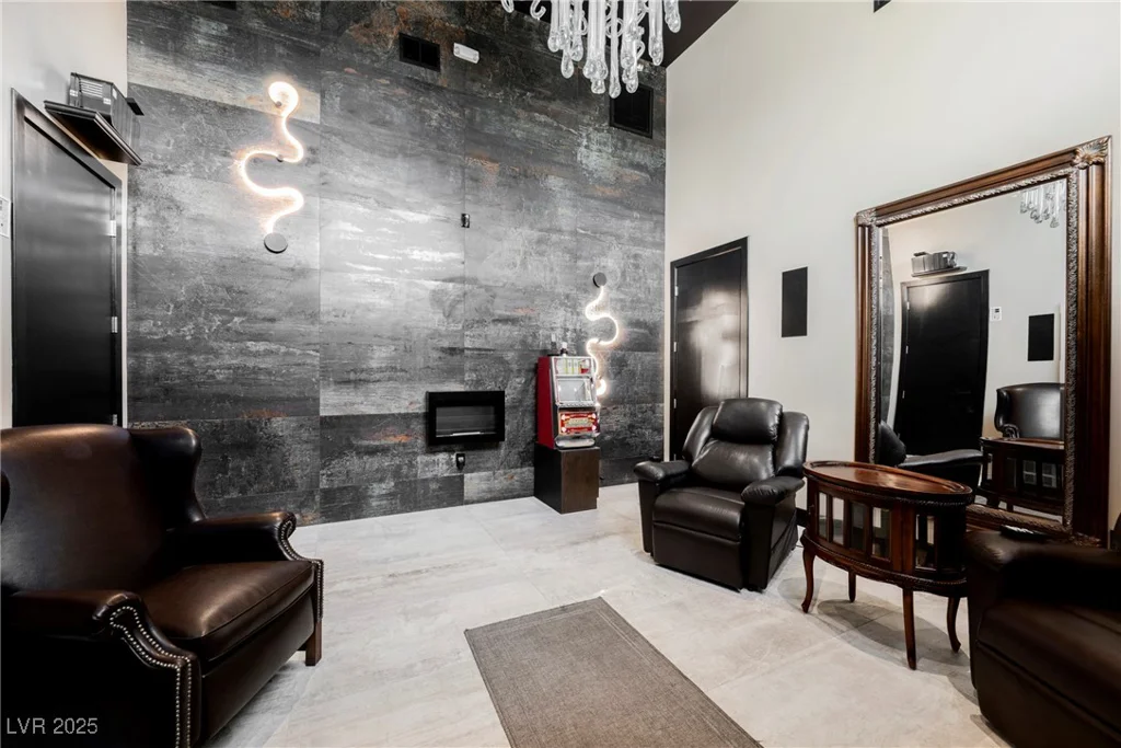 7815 La Madre, Las Vegas, NV 89149