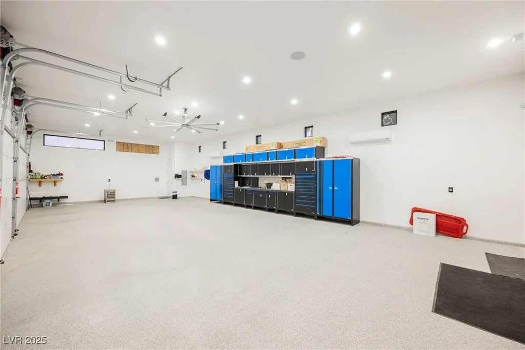 7815 La Madre, Las Vegas, NV 89149
