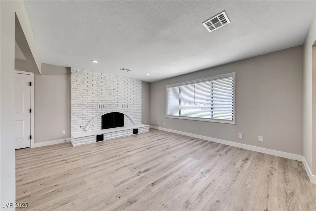 360 Kimberly, Henderson, NV 89015