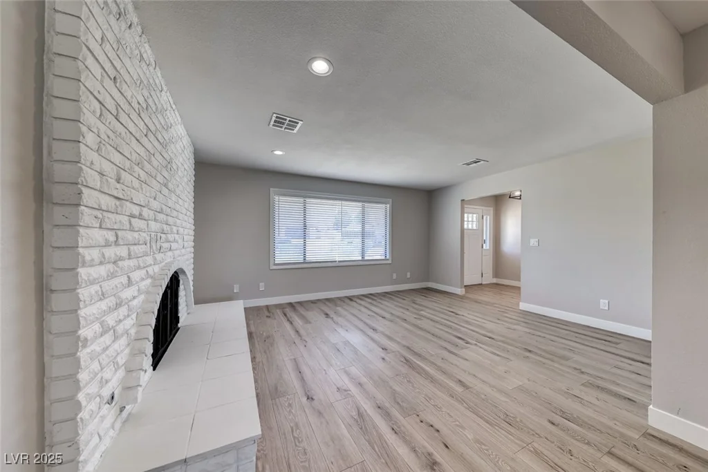 360 Kimberly, Henderson, NV 89015