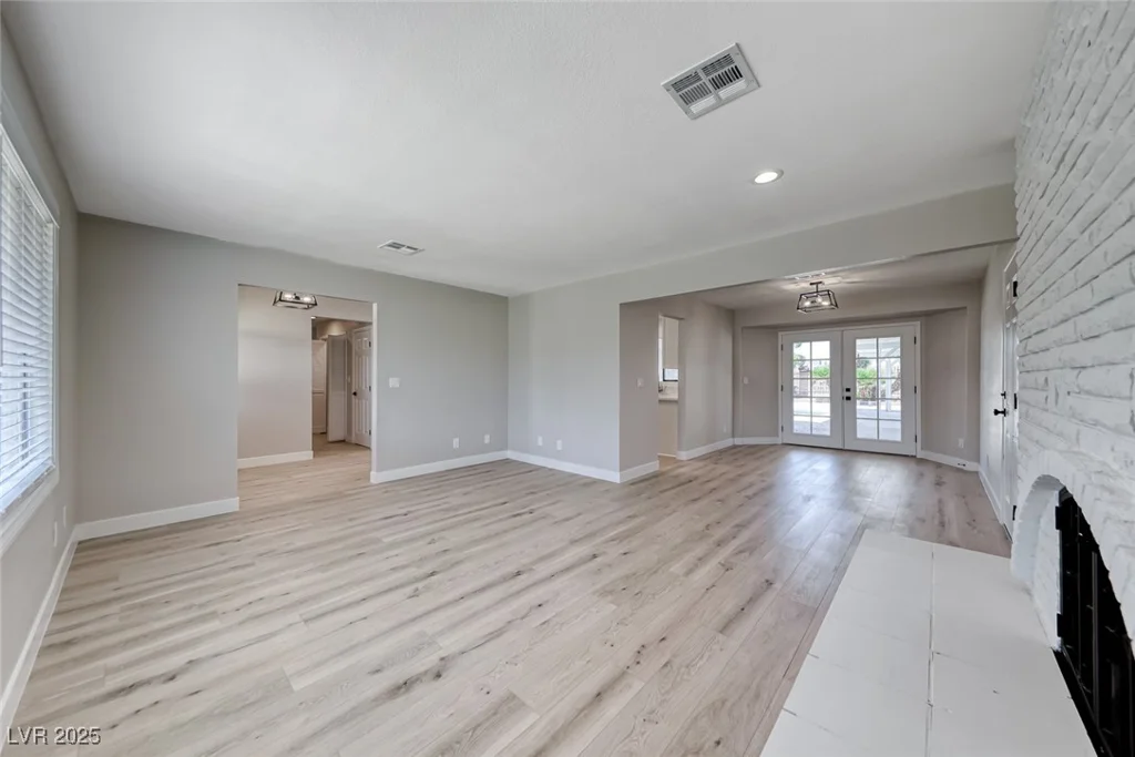 360 Kimberly, Henderson, NV 89015