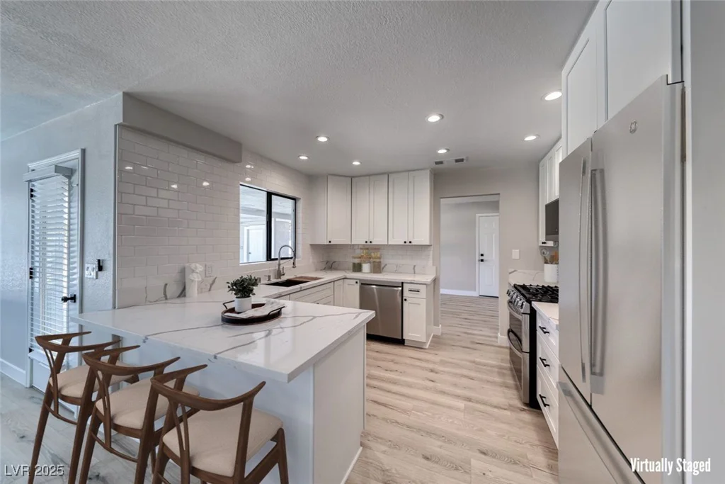 360 Kimberly, Henderson, NV 89015