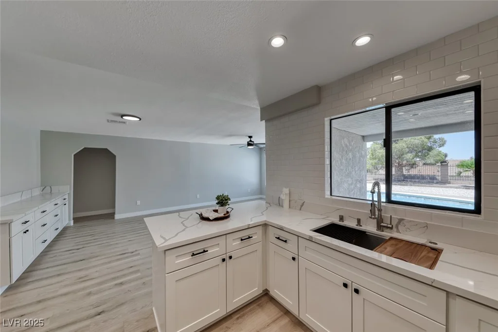 360 Kimberly, Henderson, NV 89015