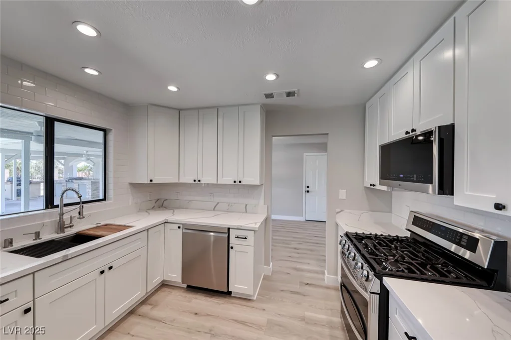 360 Kimberly, Henderson, NV 89015
