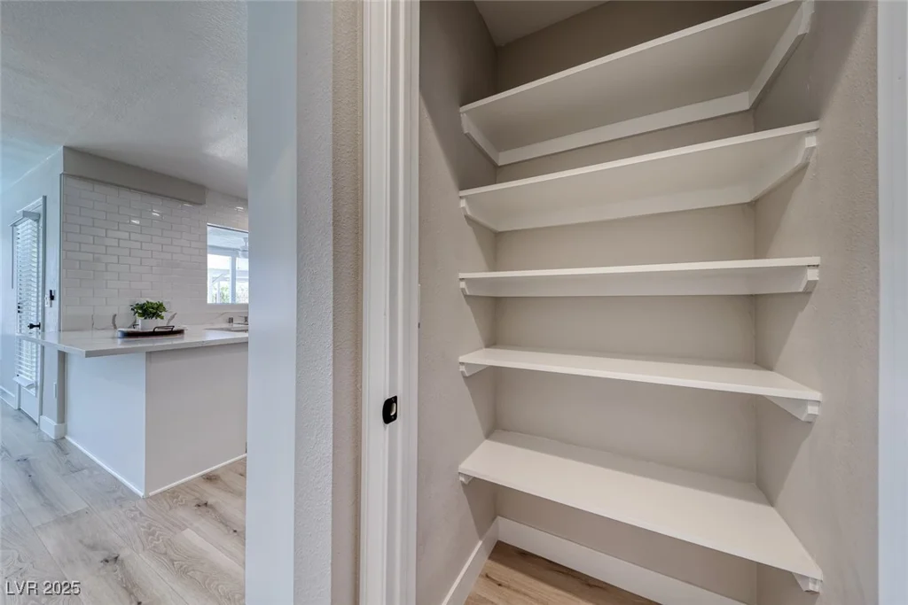 360 Kimberly, Henderson, NV 89015