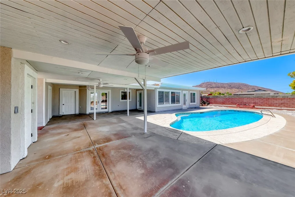360 Kimberly, Henderson, NV 89015