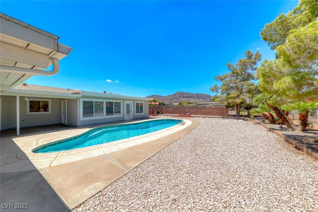 360 Kimberly, Henderson, NV 89015