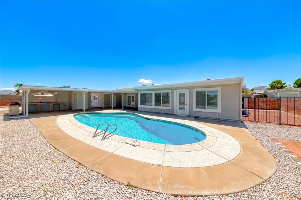 360 Kimberly, Henderson, NV 89015
